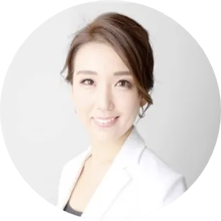 院⻑ 佐藤亜美⼦